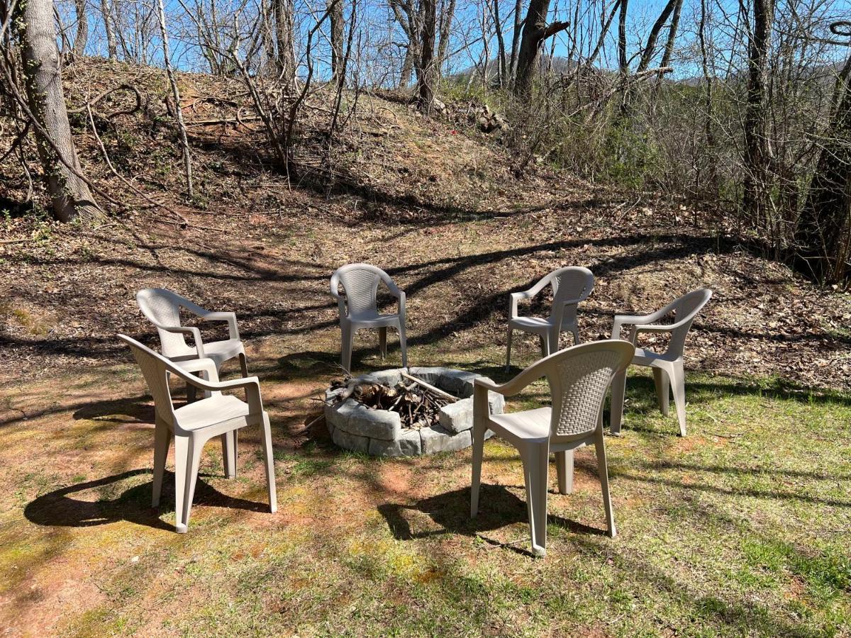 Serenity Views Comfort - Close To City & Parkway! Weaverville Exterior photo